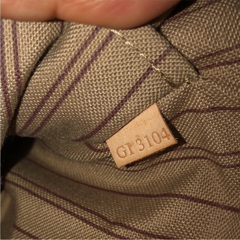 Auth LOUIS VUITTON Monogram Pouch for Accessory Brown Canvas - Picture 5 of 7